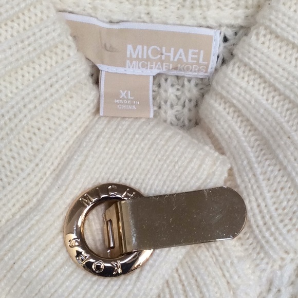 Michael Kors short sleeve sweater. - Picture 2 of 2